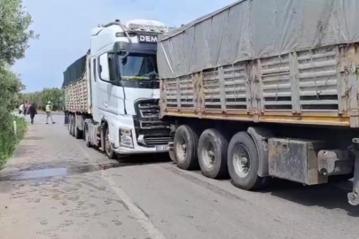 Tırlar çarpıştı facianın eşiğinden dönüldü