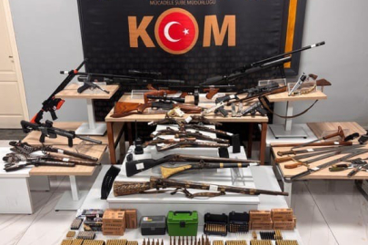 Uşak'ta Silah Operasyonu: Cephanelik Gibi Ev