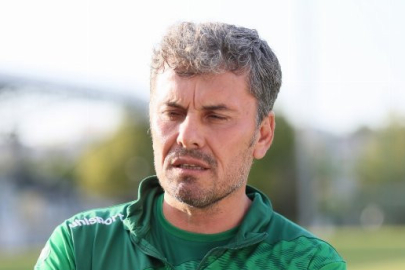 Bursaspor'da Mesut Ünal ile yollar ayrıldı
