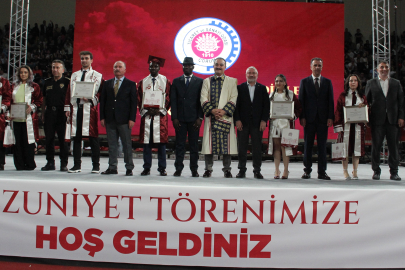 Hitit Üniversitesi’nde mezuniyet coşkusu