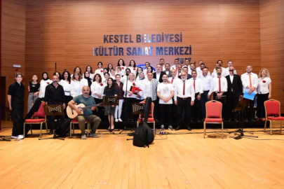 Kestel'de Türk Halk Müziği Konserine Yoğun İlgi