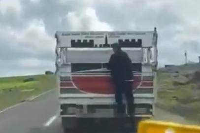 Karayolunda tehlikeli yolculuk kamerada
