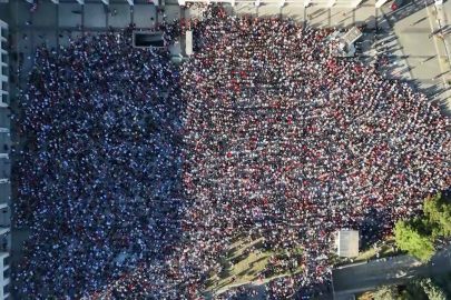 Bursa'da A Milli Takım coşkusu sokaklara taştı, 250 araçlık konvoy kenti turladı