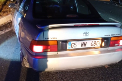 2 Otomobil Çarpıştı: 3 Yaralı