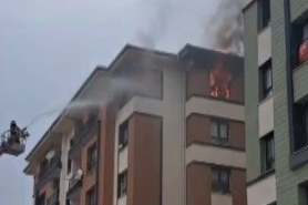Ev Yangını Paniğe Neden Oldu