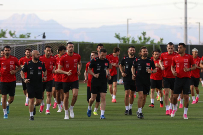 A Milli Futbol Takım��’nda Paraguay maçının hazırlıkları başladı