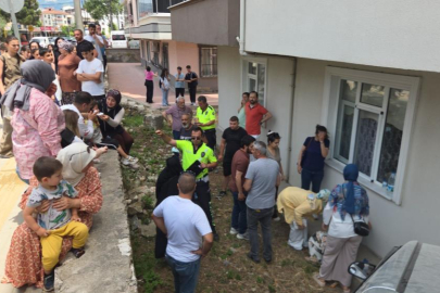 Otomobil apartman bahçesine uçtu, faciadan dönüldü