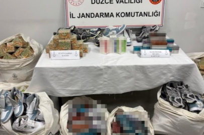 Doğu illerinden İstanbul'a sevk edilen kaçak ürünler ele geçirildi