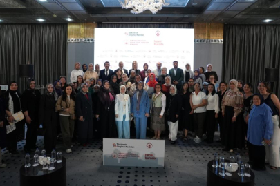 GİRİŞİMCİ KADINLAR BURSA’DA DİJİTAL TİCARET EĞİTİMİNDE BULUŞTU