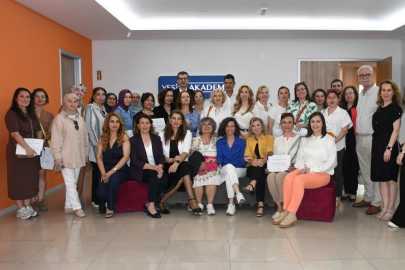 YALIN DÜŞÜNCE EĞİTİMİNİ TAMAMLAYAN ÖĞRETMENLERE SERTİFİKA