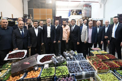 BTSO heyeti Bursa Kent Hali’nde sektör temsilcileriyle bir araya geldi
