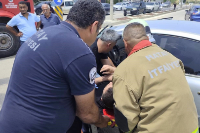 Otomobil ile Kamyon Çarpıştı: 1 Yaralı