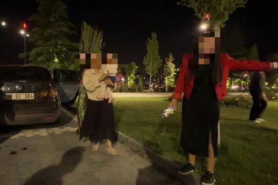 Bebeğini arabada unuttu, hıncını gazetecilerden çıkardı