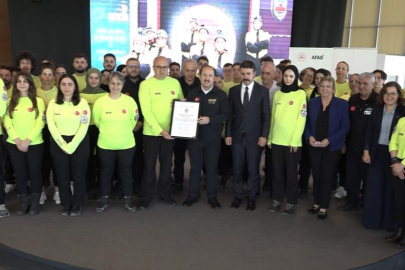 Bursa'da 538 AFAD Gönüllüsüne Akreditasyon Arması Verildi