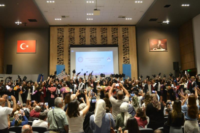 Karacabey MYO’da 215 öğrenci mezun oldu