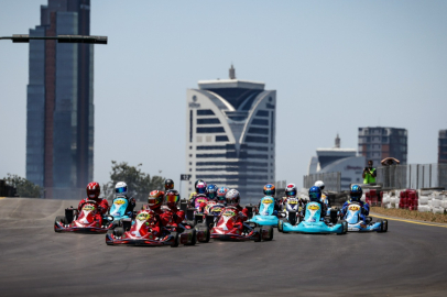 Motor sporlarında kıyasıya rekabet