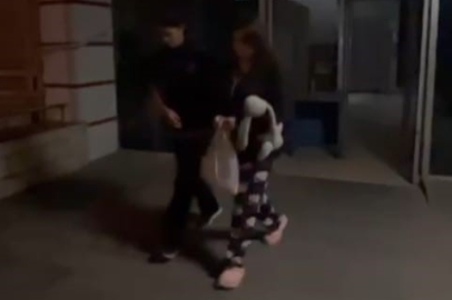 Rüyasında annesinin kendisini boğduğunu gördüğünü öne süren genç kız, annesini öldürdü