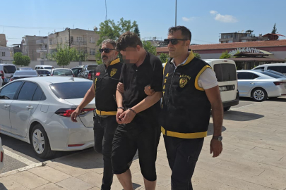 33 yılla aranıyordu, kolundaki dövme yakalattı