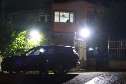 Husumetlilerinin olduğu evi kurşun yağmuruna tuttu