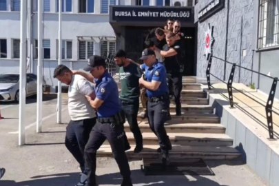 2,5 ay boyunca "Polisiz" diyerek dolandırdılar, 100 milyonluk vurgunun ardından tatlı ikram ettiler