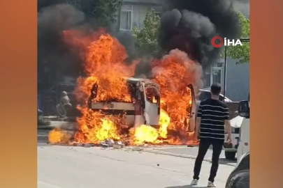 Çakmak yüklü araç alev alev yandı
