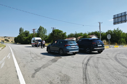 Yalvaç'ta feci kaza: 6 yaralı