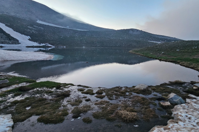 Uludağ'ın buzul gölleri taştı