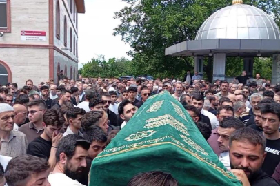 İznik Gölü'nde boğulan 21 yaşındaki İsmail İmamoğlu son yolculuğuna uğurlandı