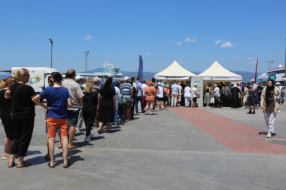 Büyükşehir Belediyesi'nin aşure ikramı Mudanya'da devam etti