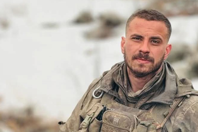 Genç uzman çavuş, gözyaşlarıyla son yolculuğuna uğurladı