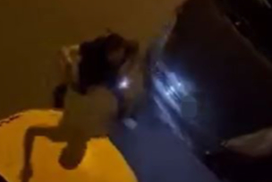 Esenyurt'ta öfkeli ağabey, kız kardeşiyle tartışan adamın evini silahla bastı