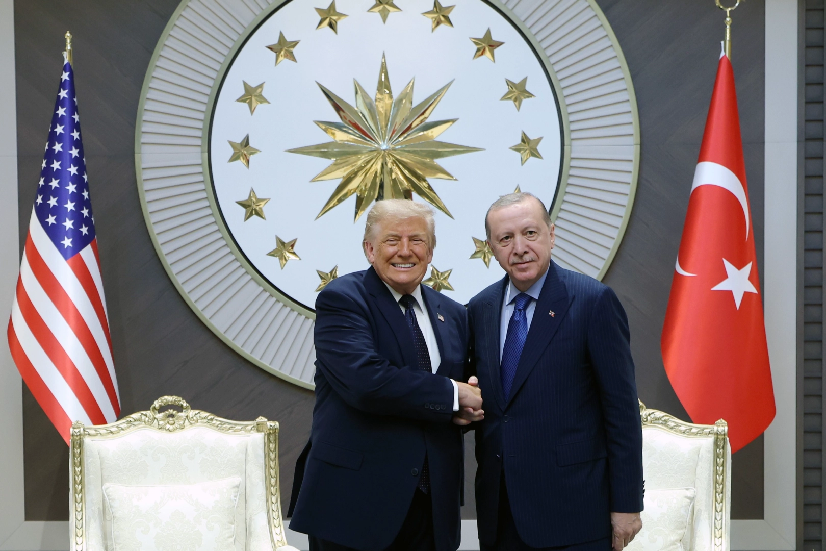 Cumhurbaşkanı Erdoğan, ABD Başkanı Trump'ı resmi törenle karşıladı