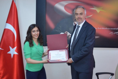 Ebenin dikkati anne ve bebeği kurtardı