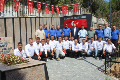 Hükümlü ve cezaevi personelinden şehitliğe anlamlı ziyaret