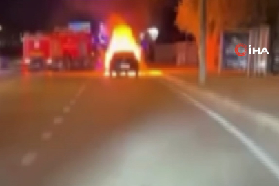 Seyir halindeki otomobil alev topuna döndü