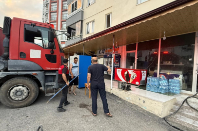 İş Yeri Alevlere Teslim Oldu