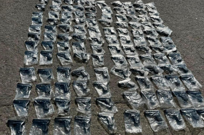 Durdurulan otobüsten cephanelik çıktı: 120 silah ele geçirildi