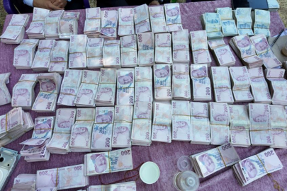 İki gece iki gün süren düğünde 35 koyun kesildi, 6 milyon lira takı takıldı