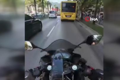 Kör noktada kalan yayaya motosiklet çarptı, o anlar kask kamerasında
