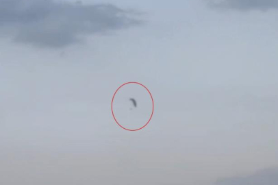 Anlık hava değişimi yamaç paraşütçülerine yaramadı