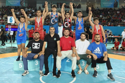 Minikler Güreş Türkiye Şampiyonası’na büyükşehir damgası!