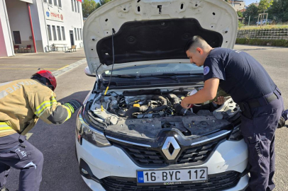 Otomobilin motorunda ilçe ilçe gezdi