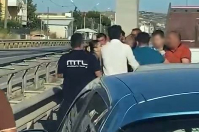 Tekme tokat yol kavgası kamerada