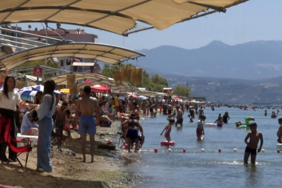 Kavurucu sıcaklarda sahillere akın ettiler