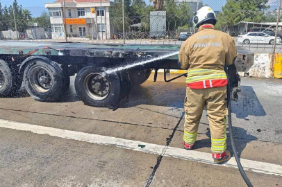 Tırın Lastikleri Alevlere Teslim Oldu
