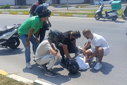 İtfaiyeye yol vermek isterken yeşil ışıkta geçen minibüsü fark etmedi