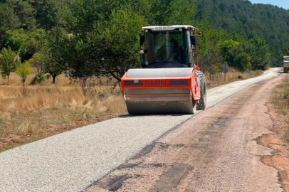 Keles’te 3 mahalleye 13 kilometrelik yol çalışması