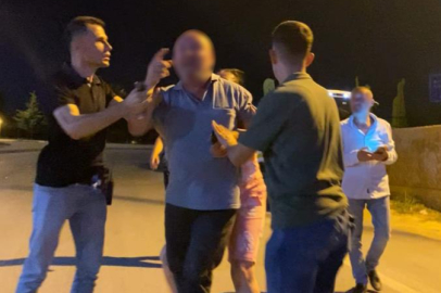 Alkollü sürücü gazeteciye mermer taşı fırlattı
