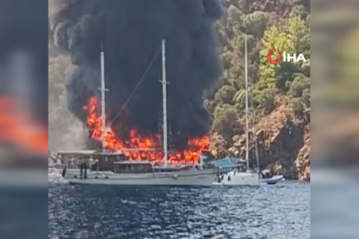 Fethiye'de gezi teknesi alev aldı: 115 kişi denize atladı