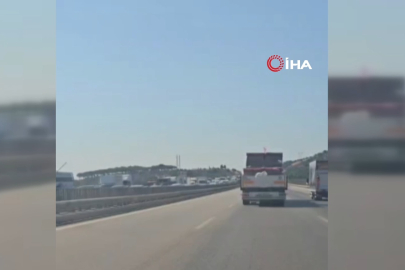 Kamyonet otomobile çarptı, yaşlı kadın hayatını kaybetti
